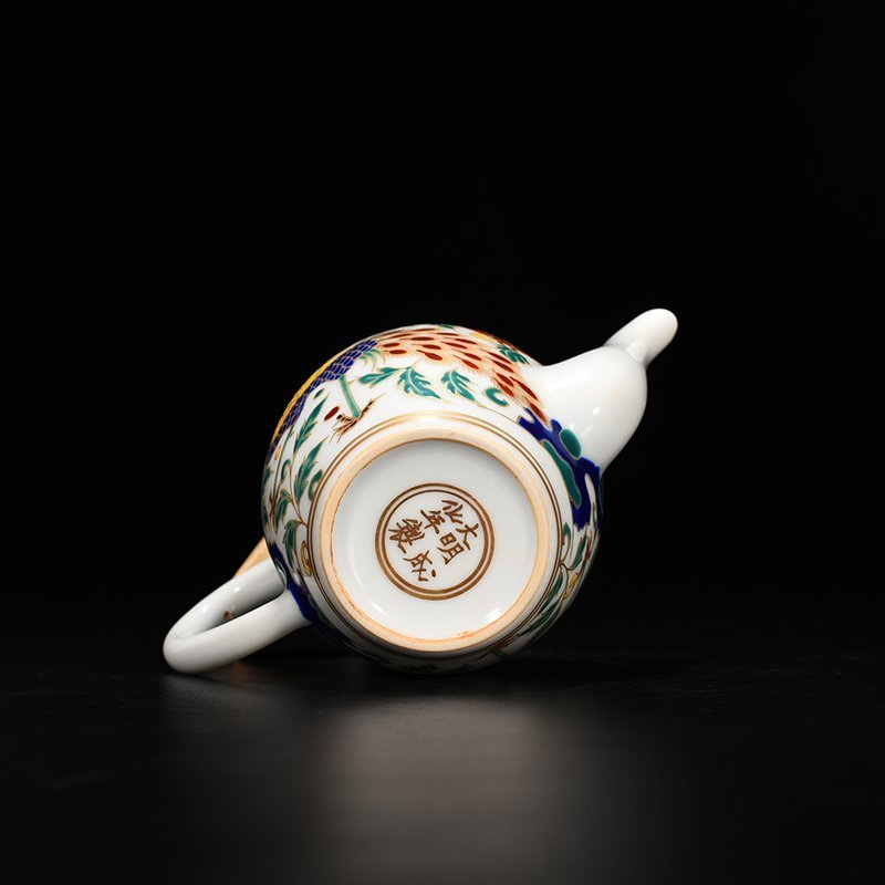 Ming Dynasty Chenghua multicolored gold-painted peacock and peony teapot