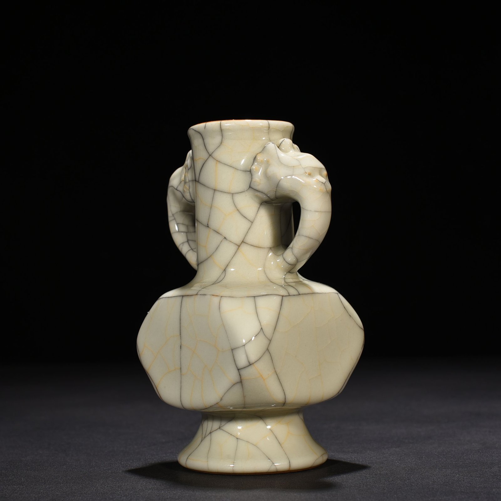 Ming Dynasty Chenghua Ge Kiln Japanese Jiao Bottle