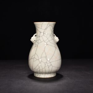 Ming Dynasty Chenghua Ge Kiln animal ear vase