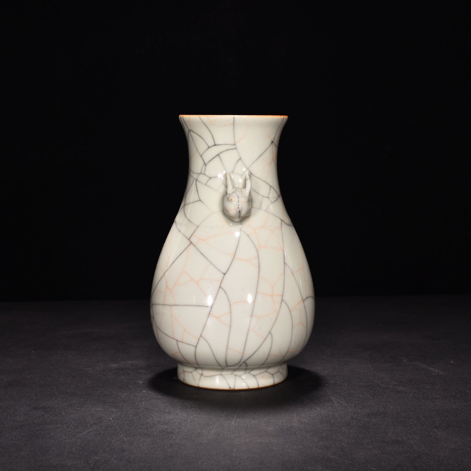 Ming Dynasty Chenghua Ge Kiln animal ear vase