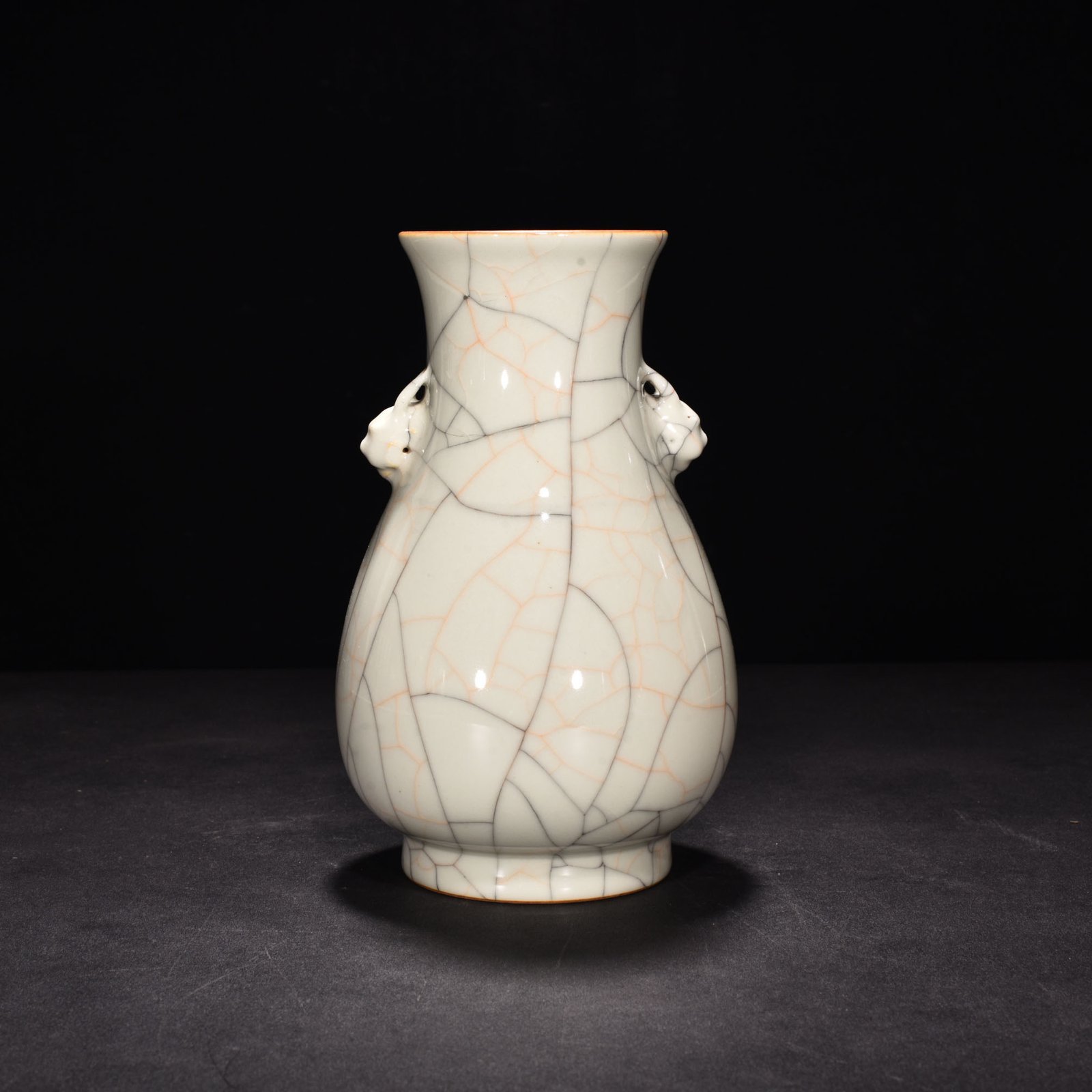 Ming Dynasty Chenghua Ge Kiln animal ear vase