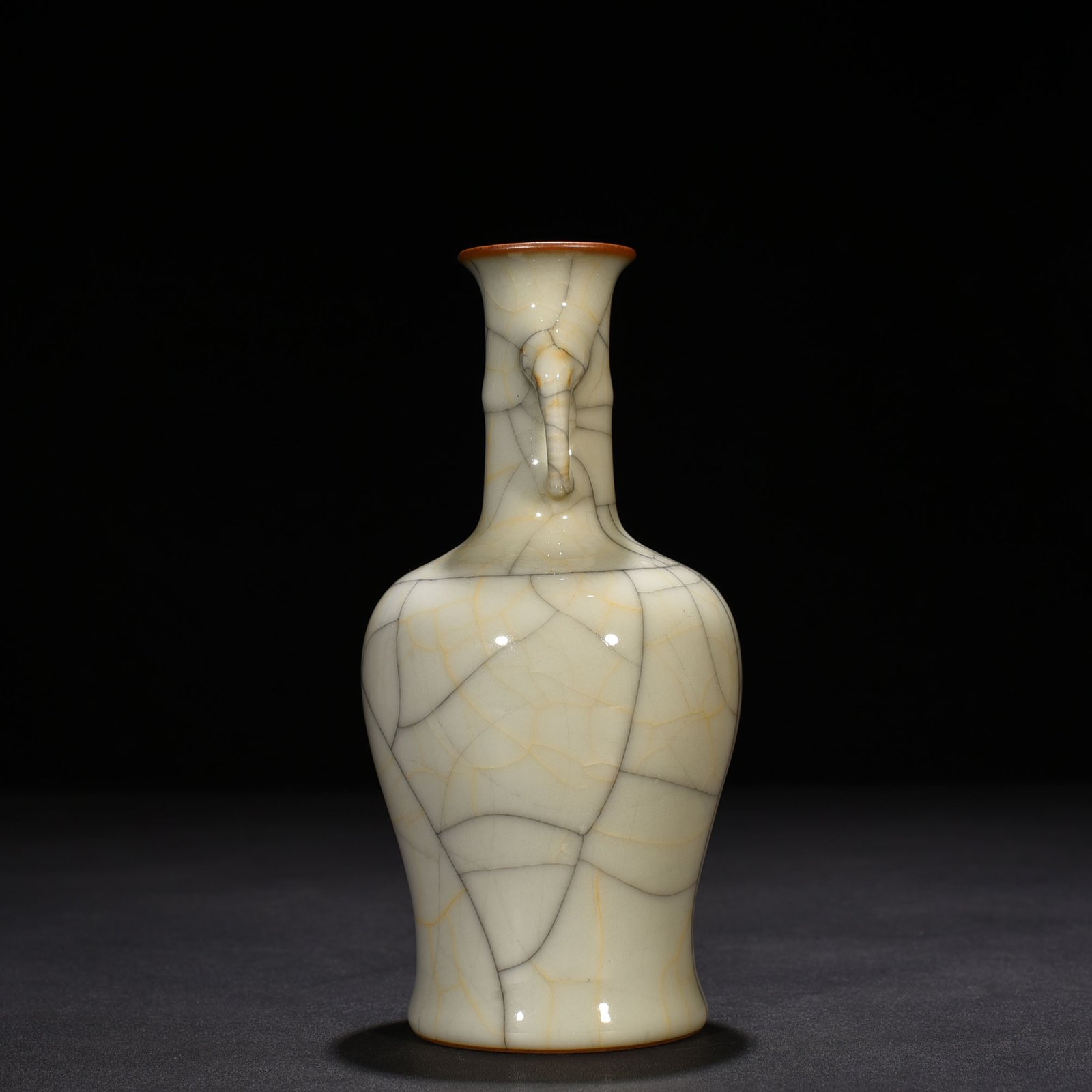 Ming Dynasty Chenghua Ge Kiln Elephant Ear Vase