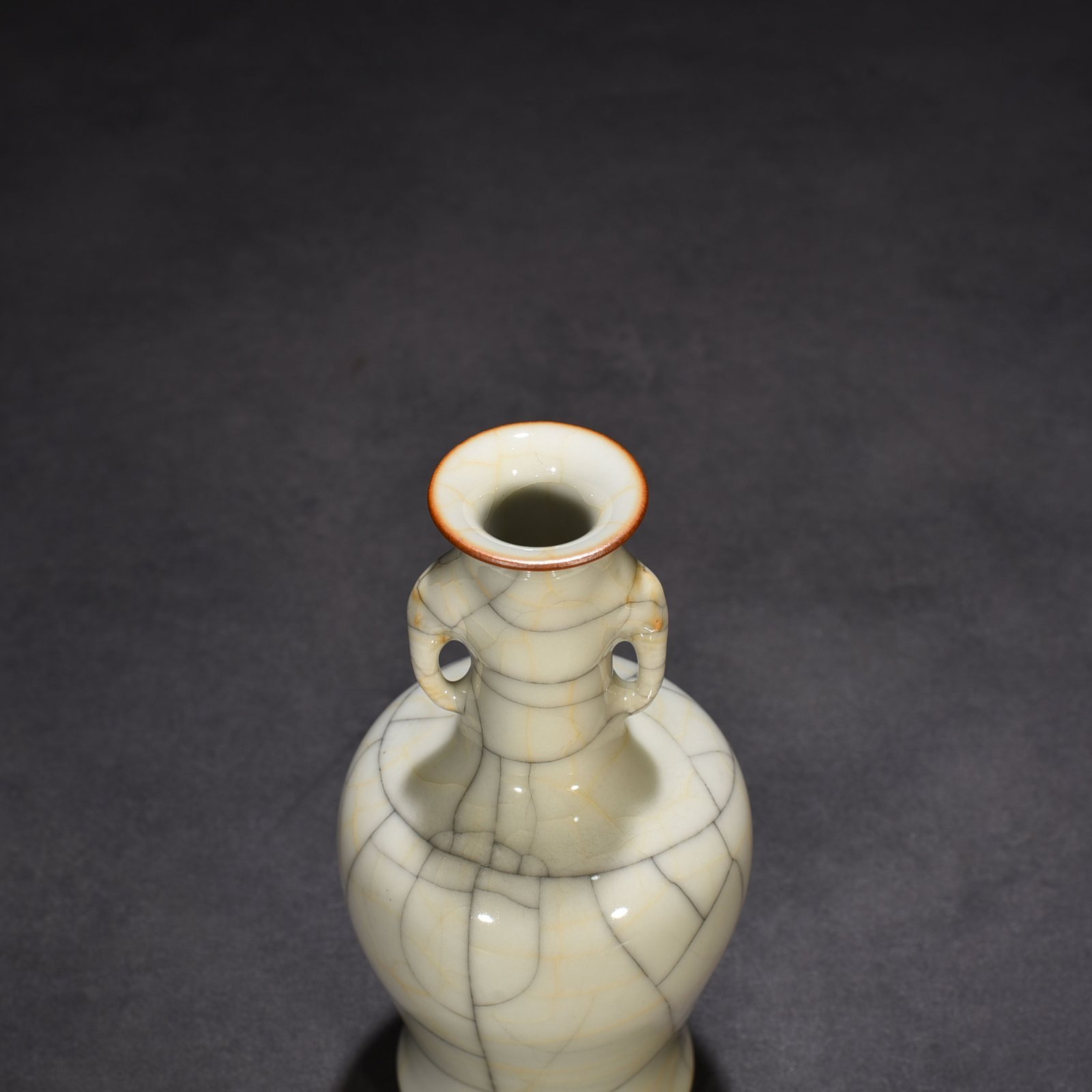Ming Dynasty Chenghua Ge Kiln Elephant Ear Vase