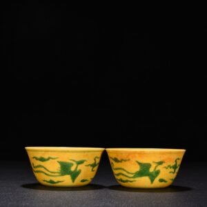Ming Dynasty Chenghua Jiao yellow glaze green phoenix pattern jar-shaped cup