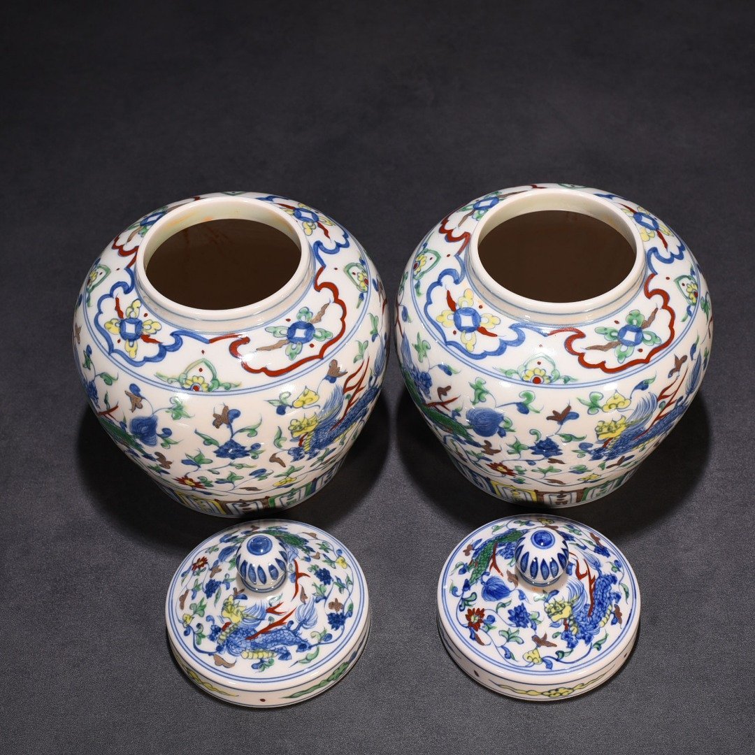 Ming Dynasty Chenghua Doucai Wan Guifei style covered jar with twigs and unicorn