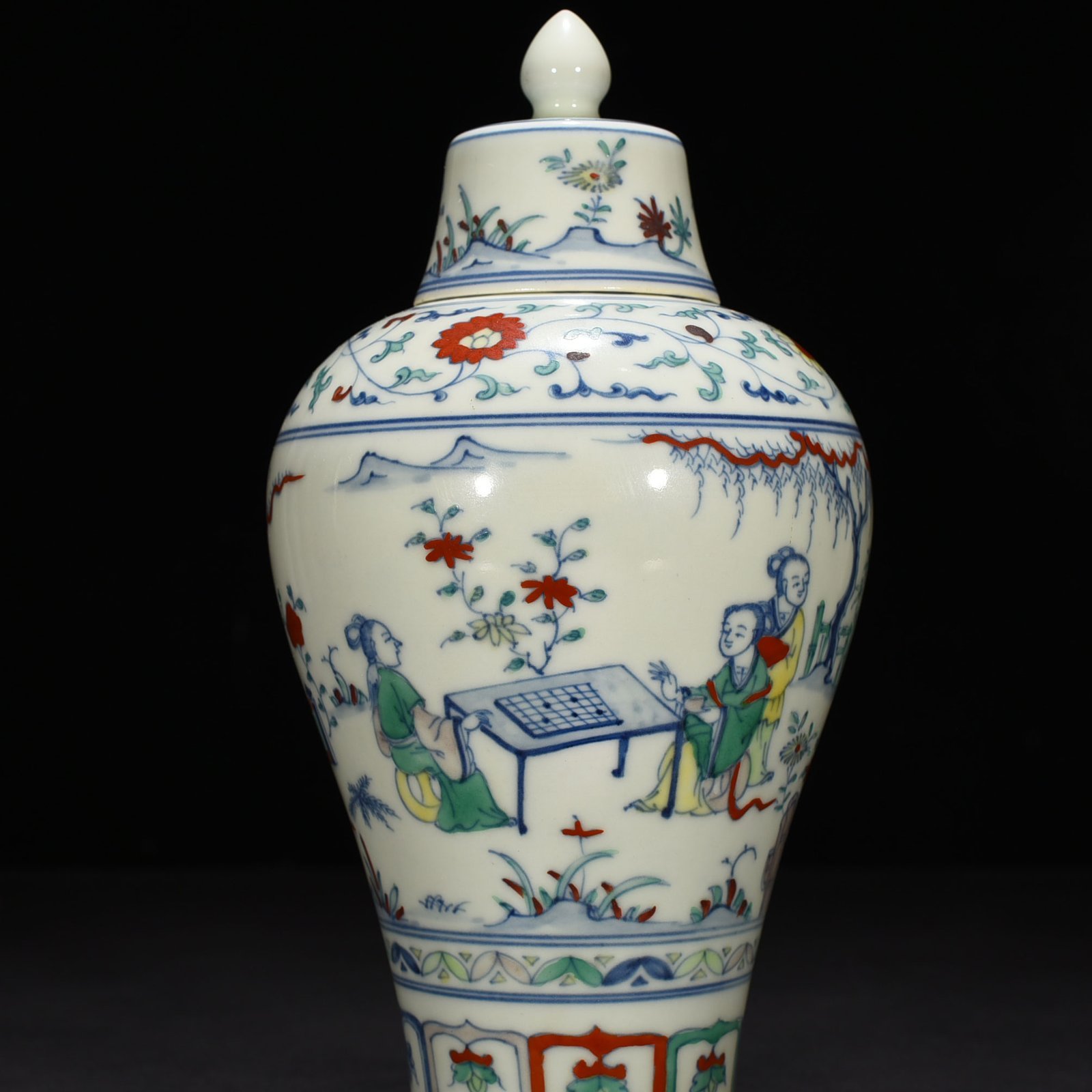 Ming Dynasty Chenghua doucai plum vase with female figures