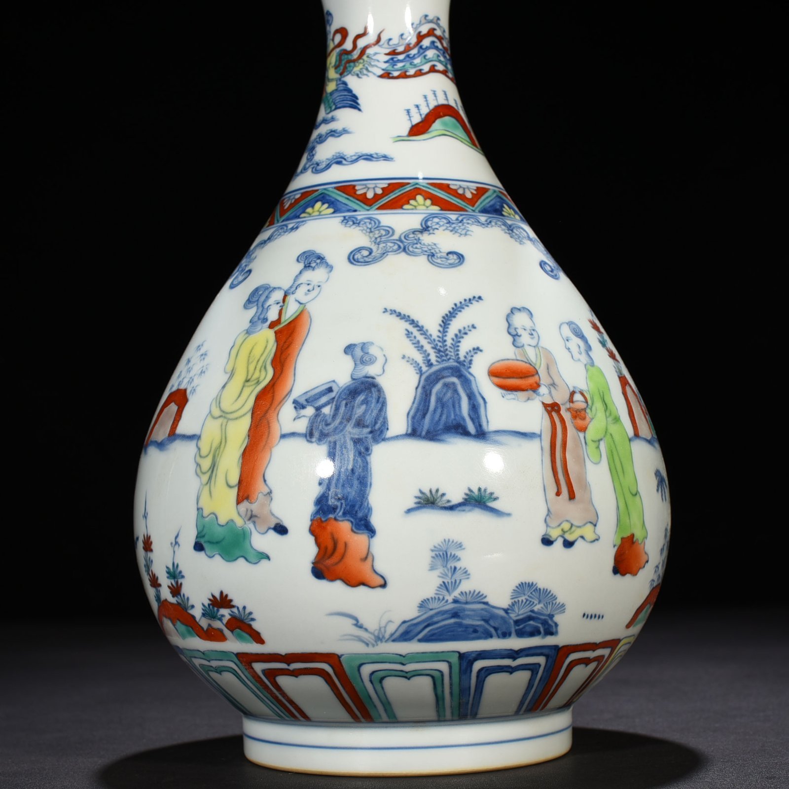 Ming Dynasty Chenghua doucai jade pot spring vase