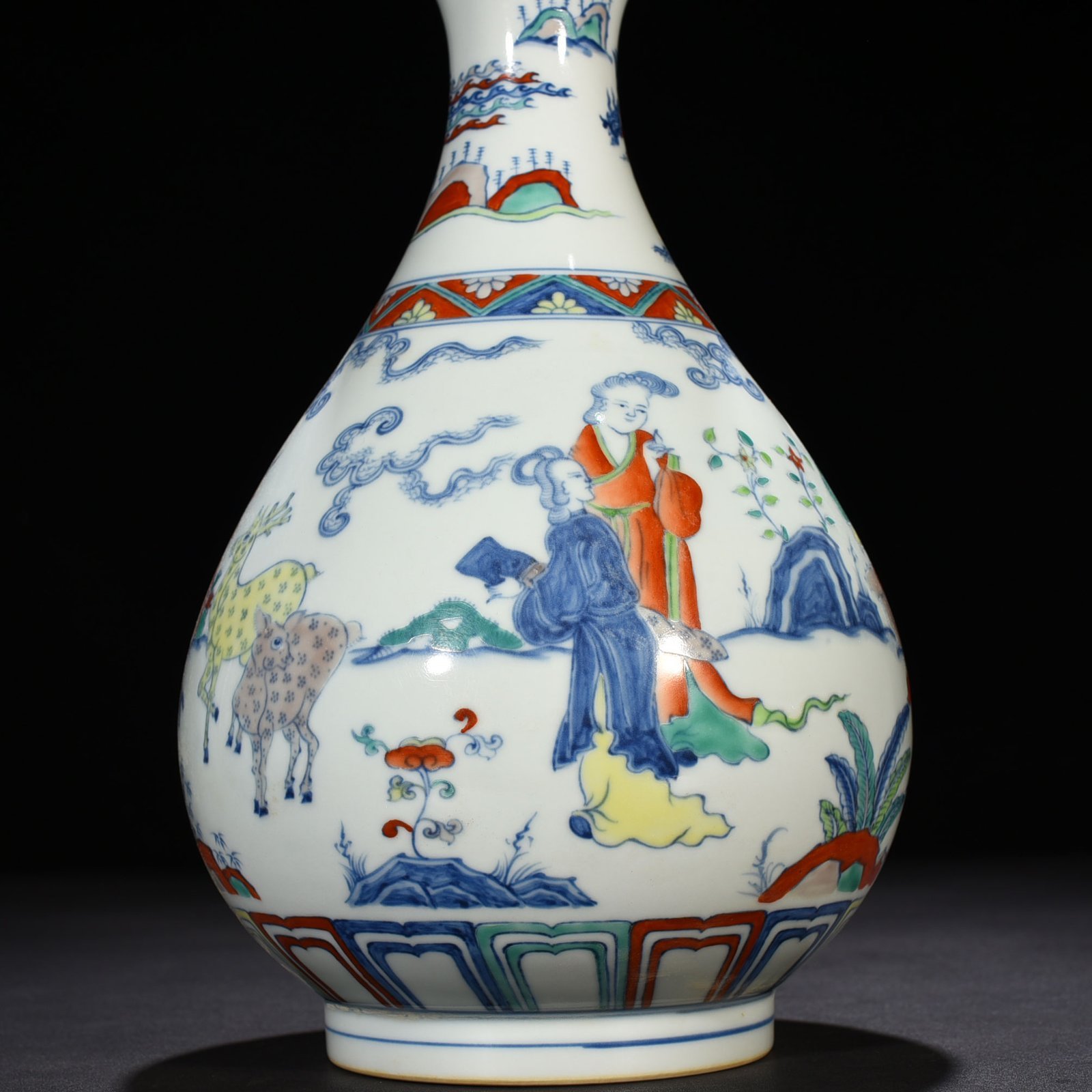 Ming Dynasty Chenghua doucai jade pot spring vase