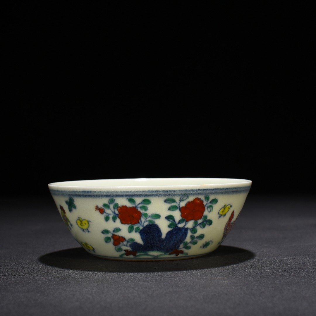 Ming Dynasty Chenghua Doucai family portrait chicken pattern lying foot bowl