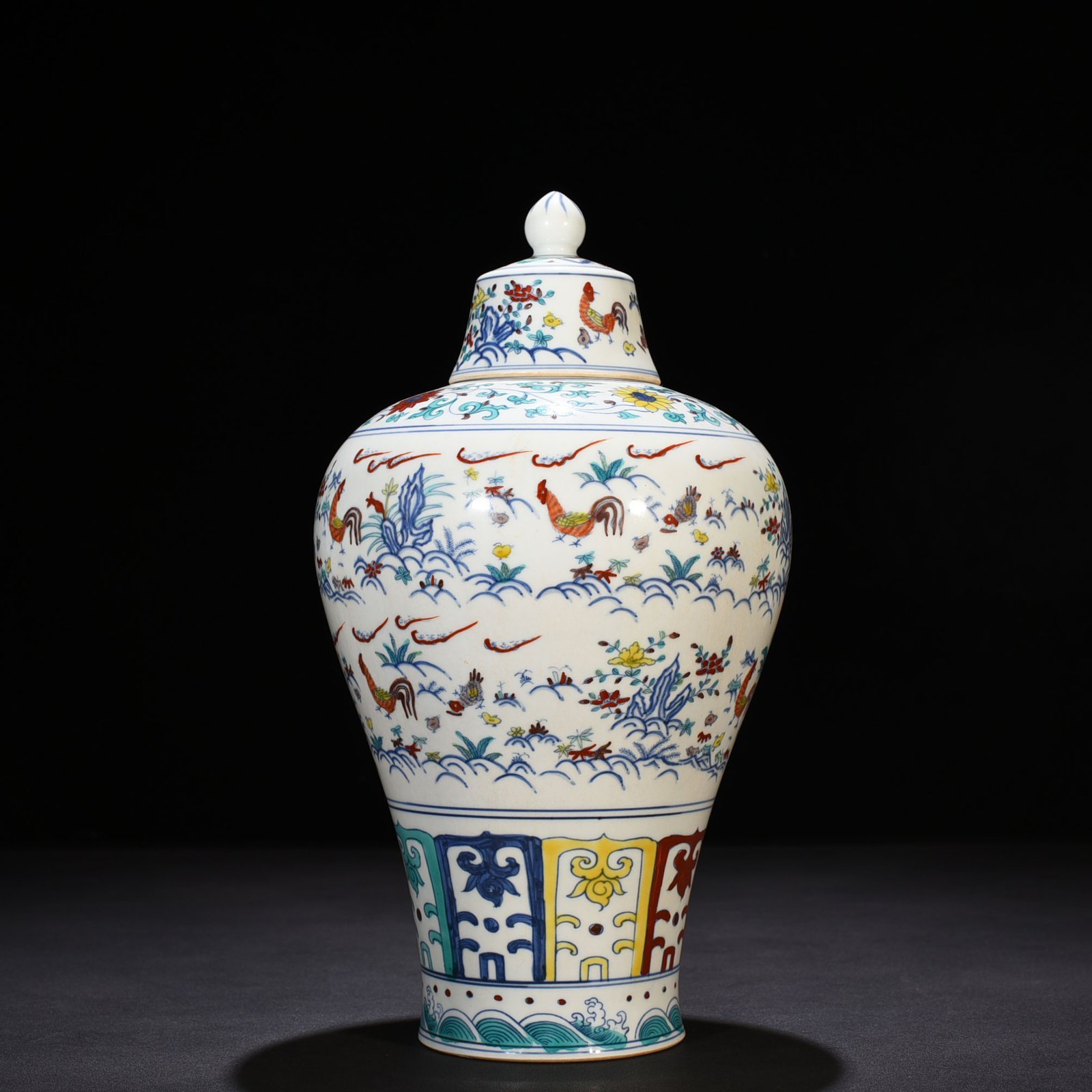 Ming Dynasty Chenghua Doucai Family Portrait Plum Vase with Chicken Pattern