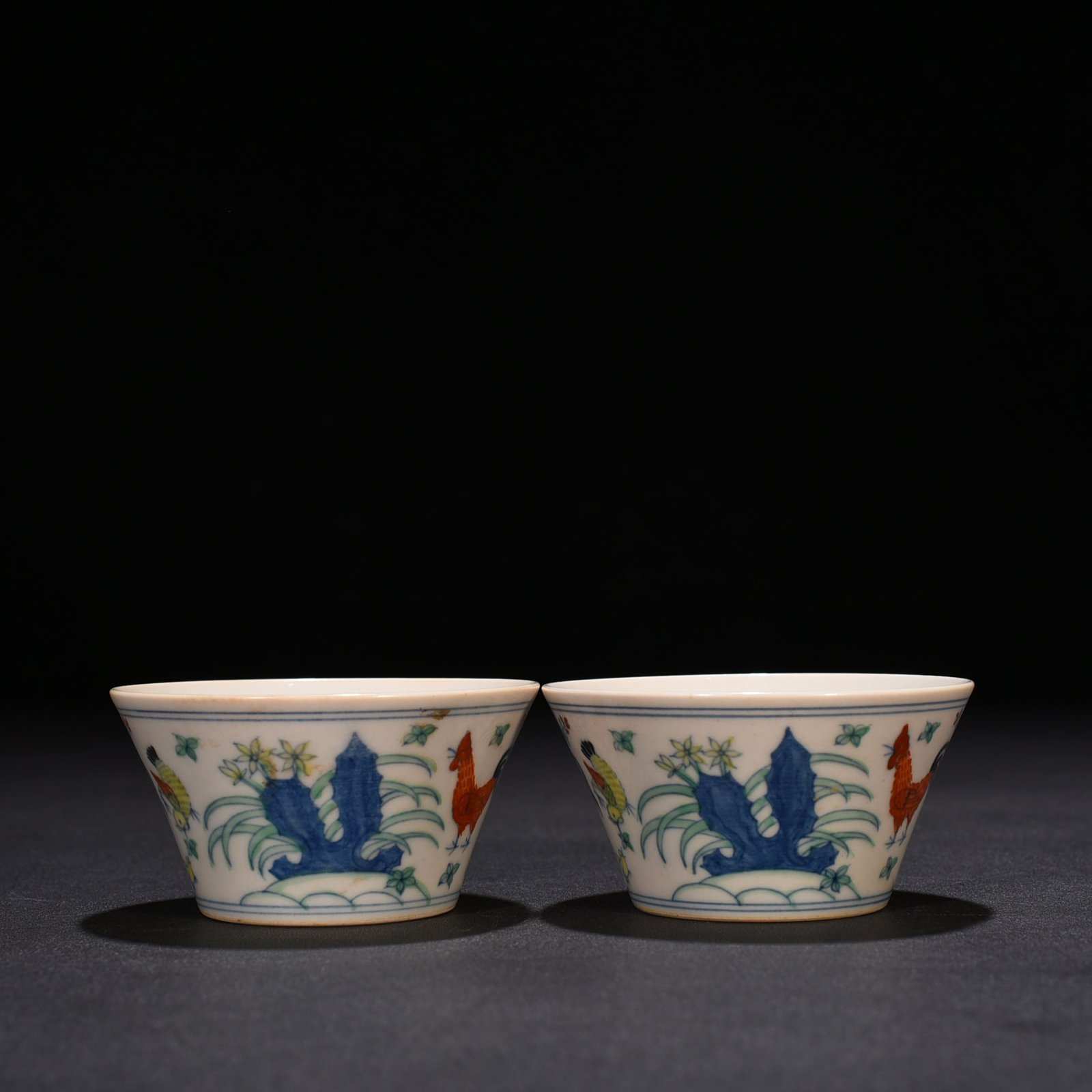 Ming Dynasty Chenghua Doucai Family Portrait Chicken Pattern Horseshoe Cup