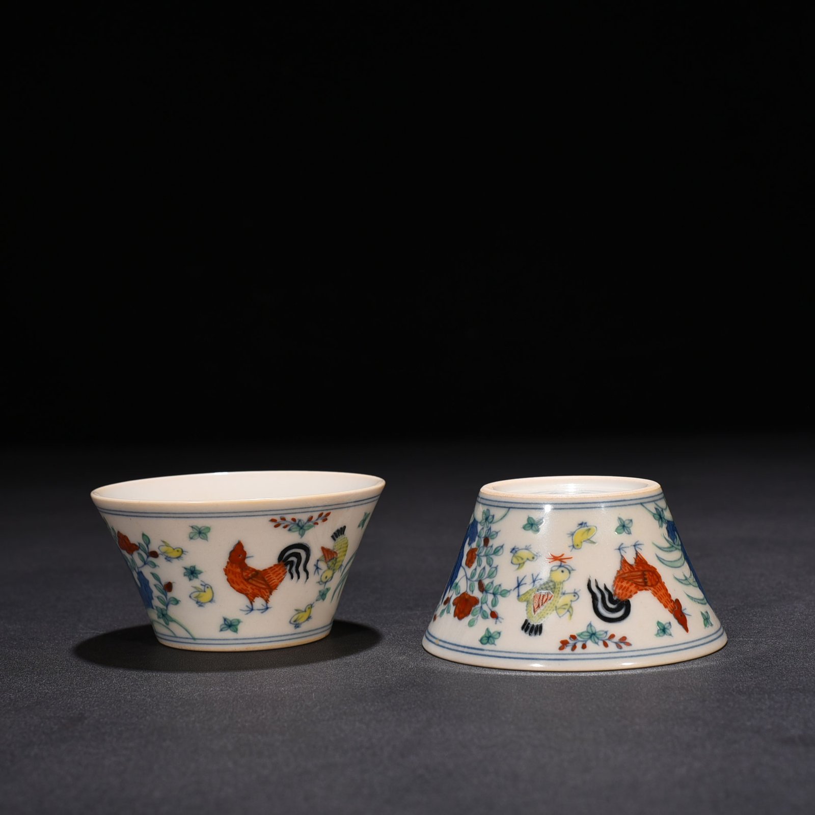 Ming Dynasty Chenghua Doucai Family Portrait Chicken Pattern Horseshoe Cup