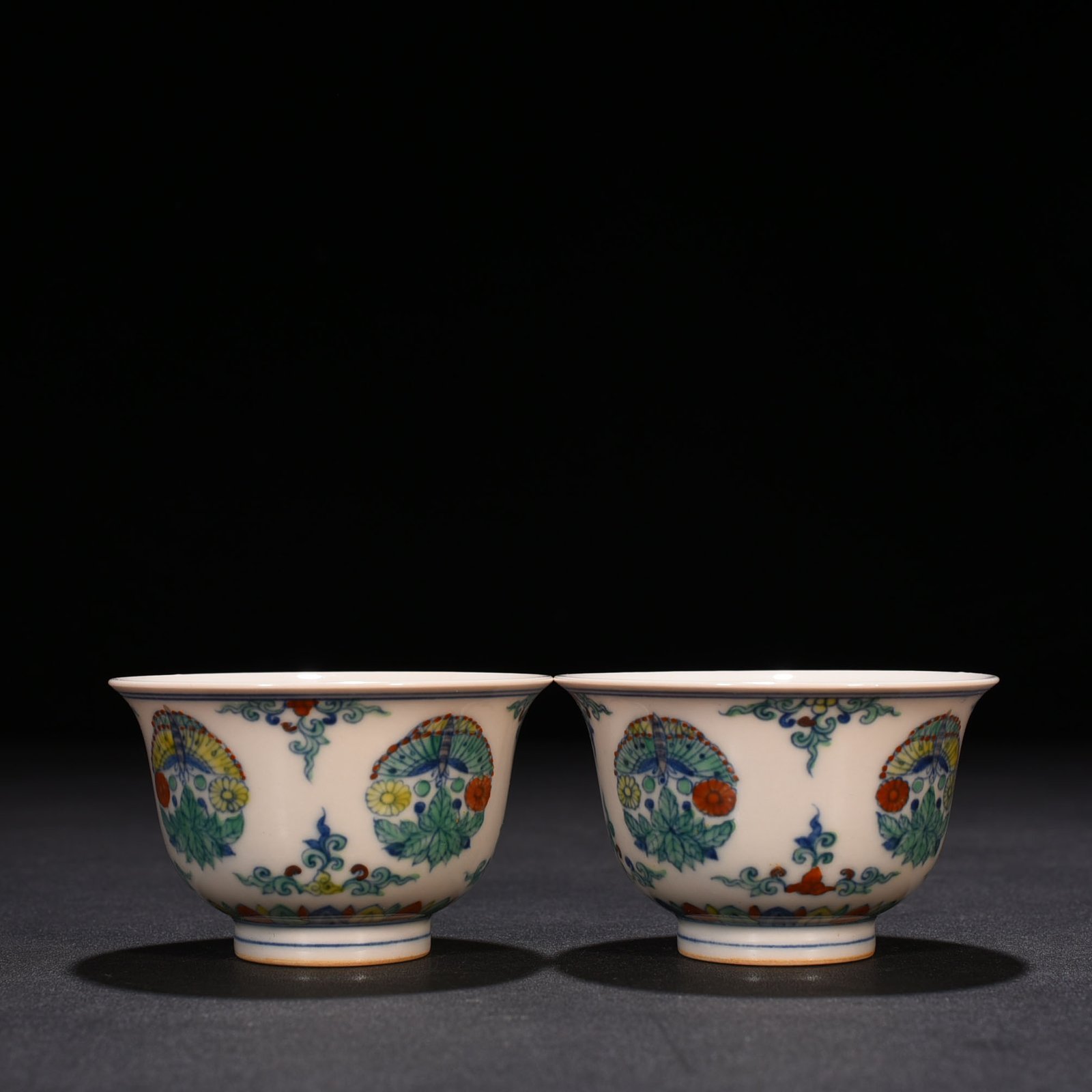 Ming Dynasty Chenghua Dou Cai Tuan Flower Butterfly Love Pattern Cup