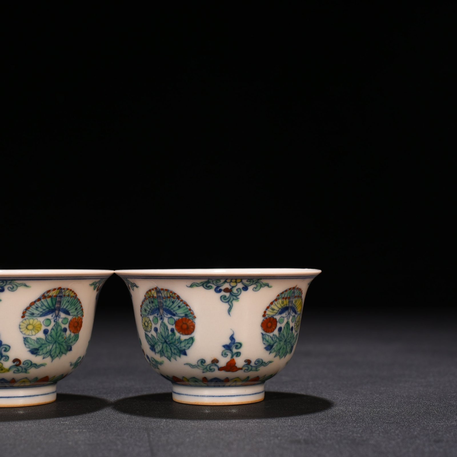 Ming Dynasty Chenghua Dou Cai Tuan Flower Butterfly Love Pattern Cup
