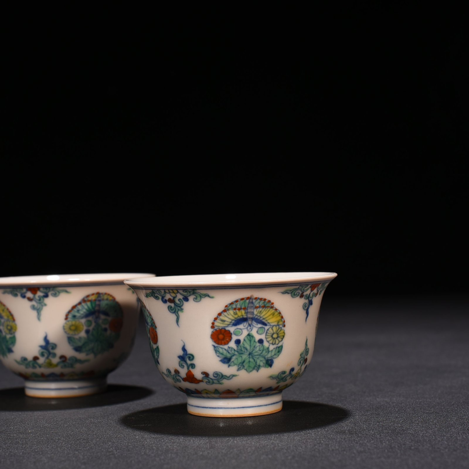 Ming Dynasty Chenghua Dou Cai Tuan Flower Butterfly Love Pattern Cup