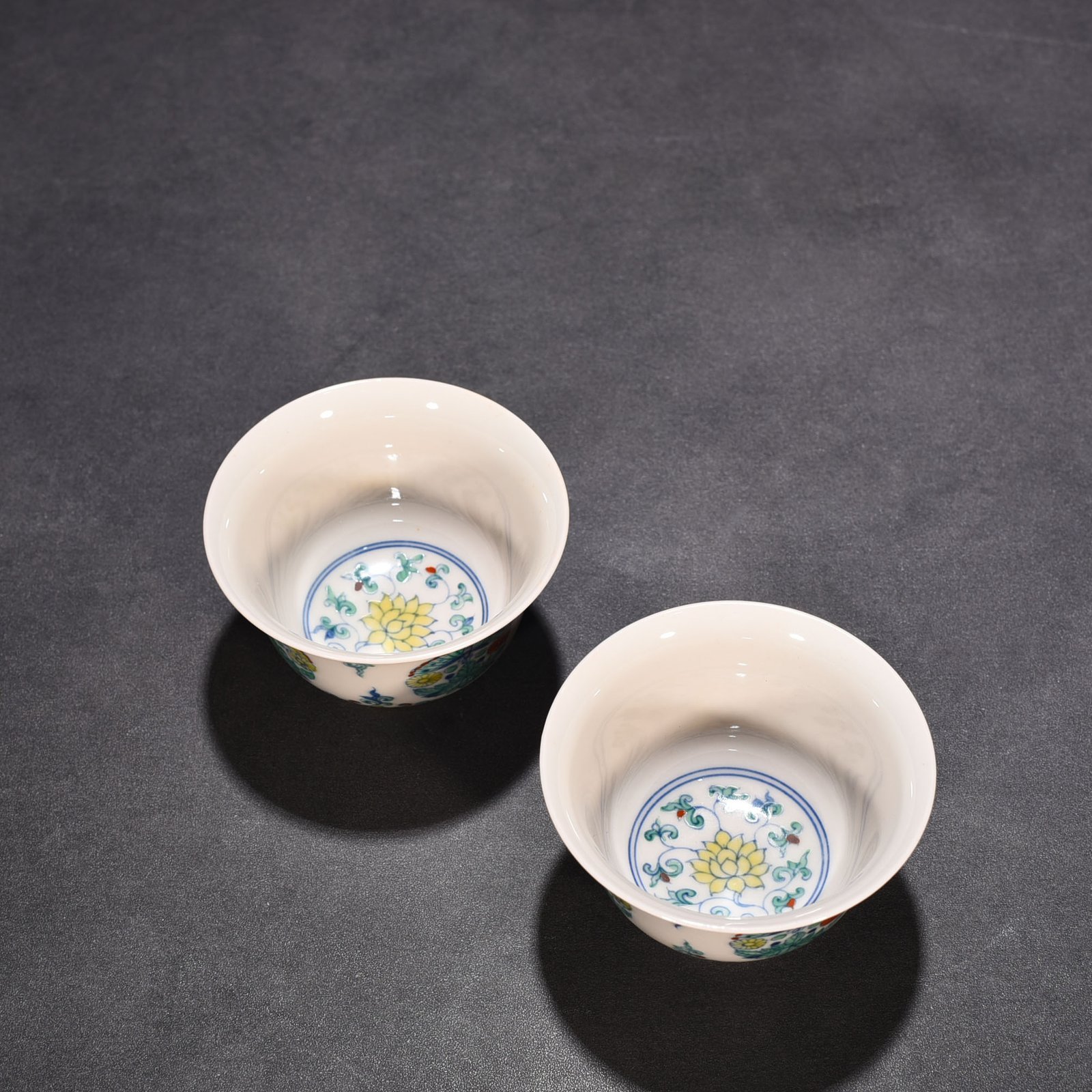 Ming Dynasty Chenghua Dou Cai Tuan Flower Butterfly Love Pattern Cup