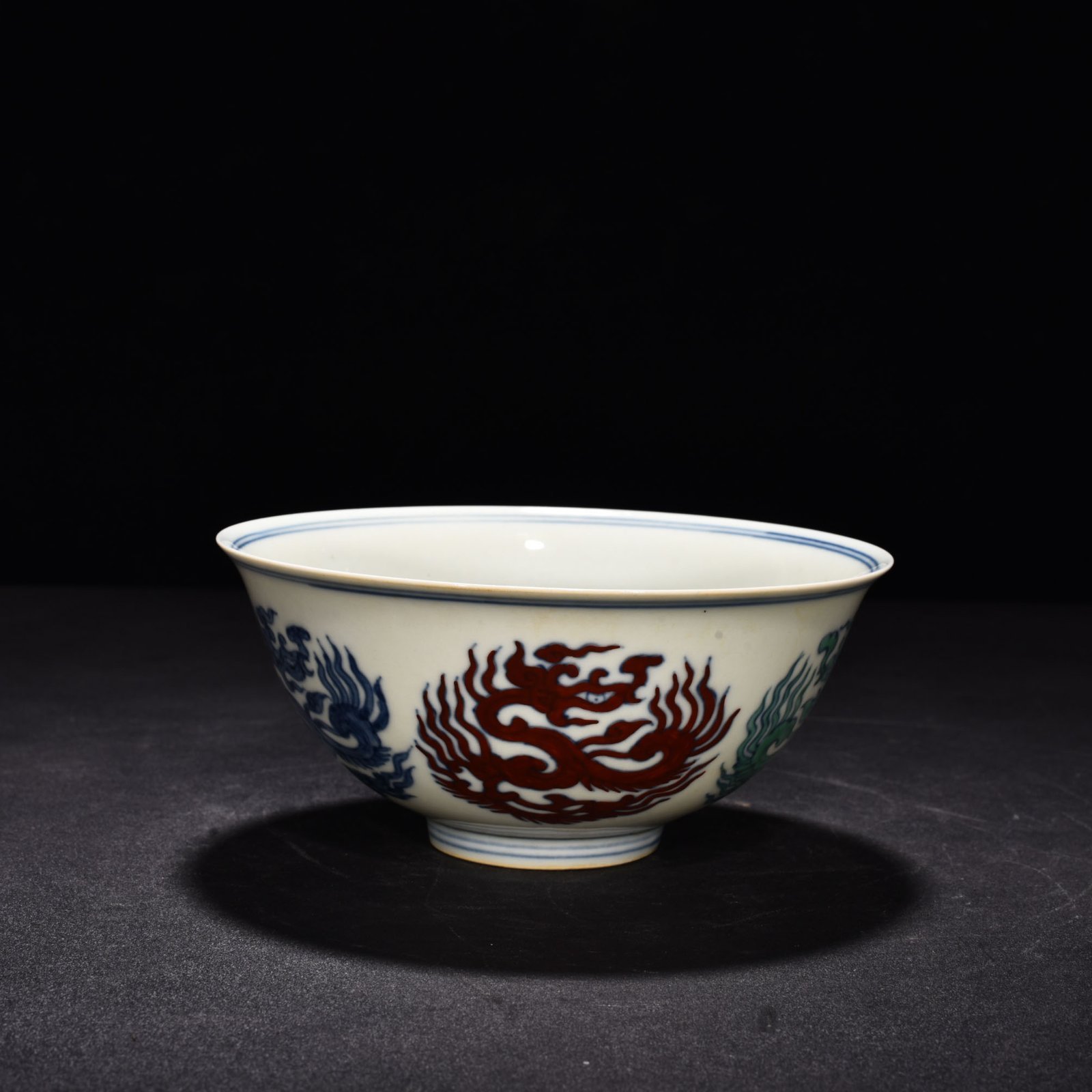 Ming Dynasty Chenghua Dou Cai Tuan Long Tuan Feng Palace style bowl