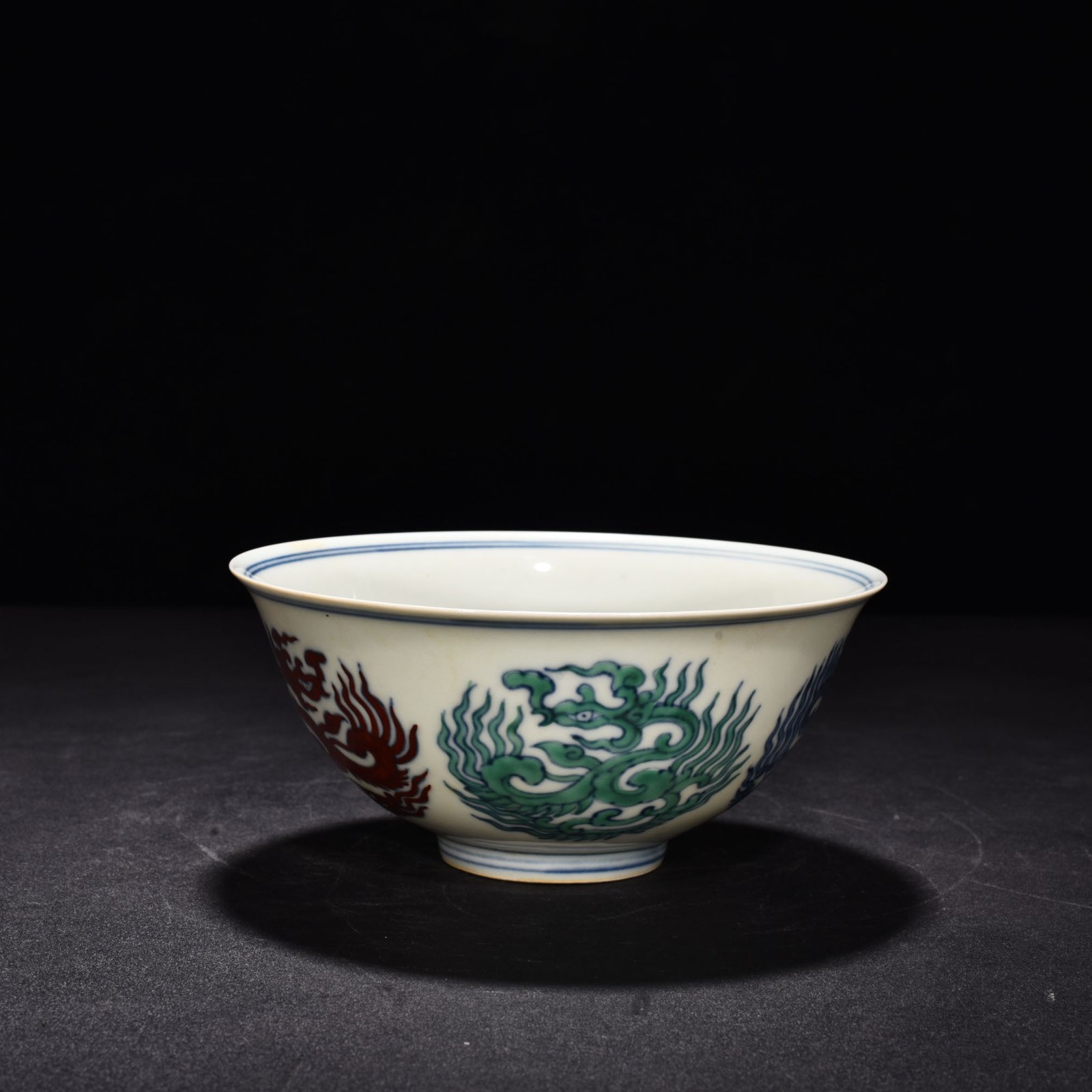 Ming Dynasty Chenghua Dou Cai Tuan Long Tuan Feng Palace style bowl
