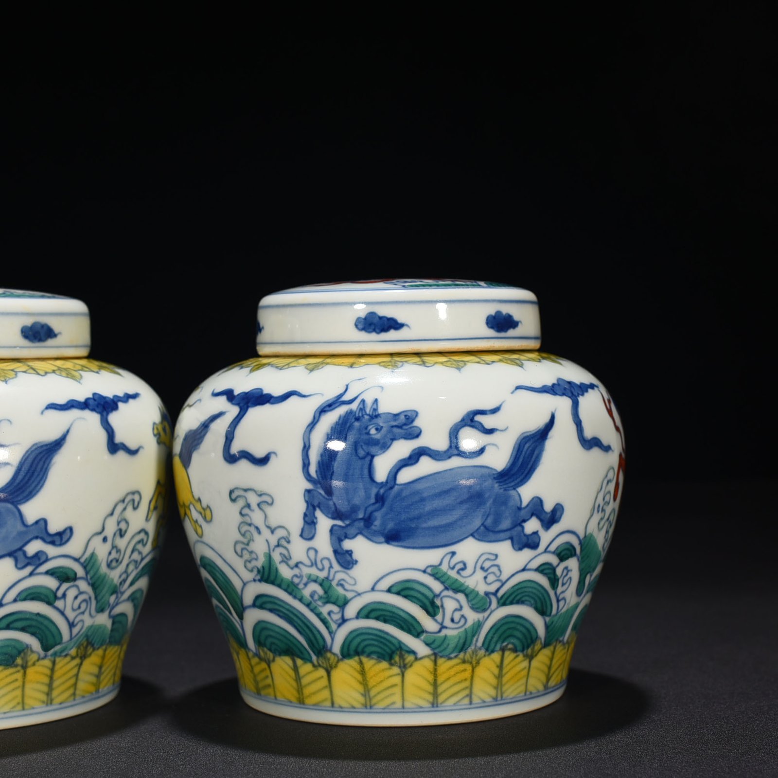 Ming Dynasty Chenghua Dou Cai Tianma pattern Tianzi jar