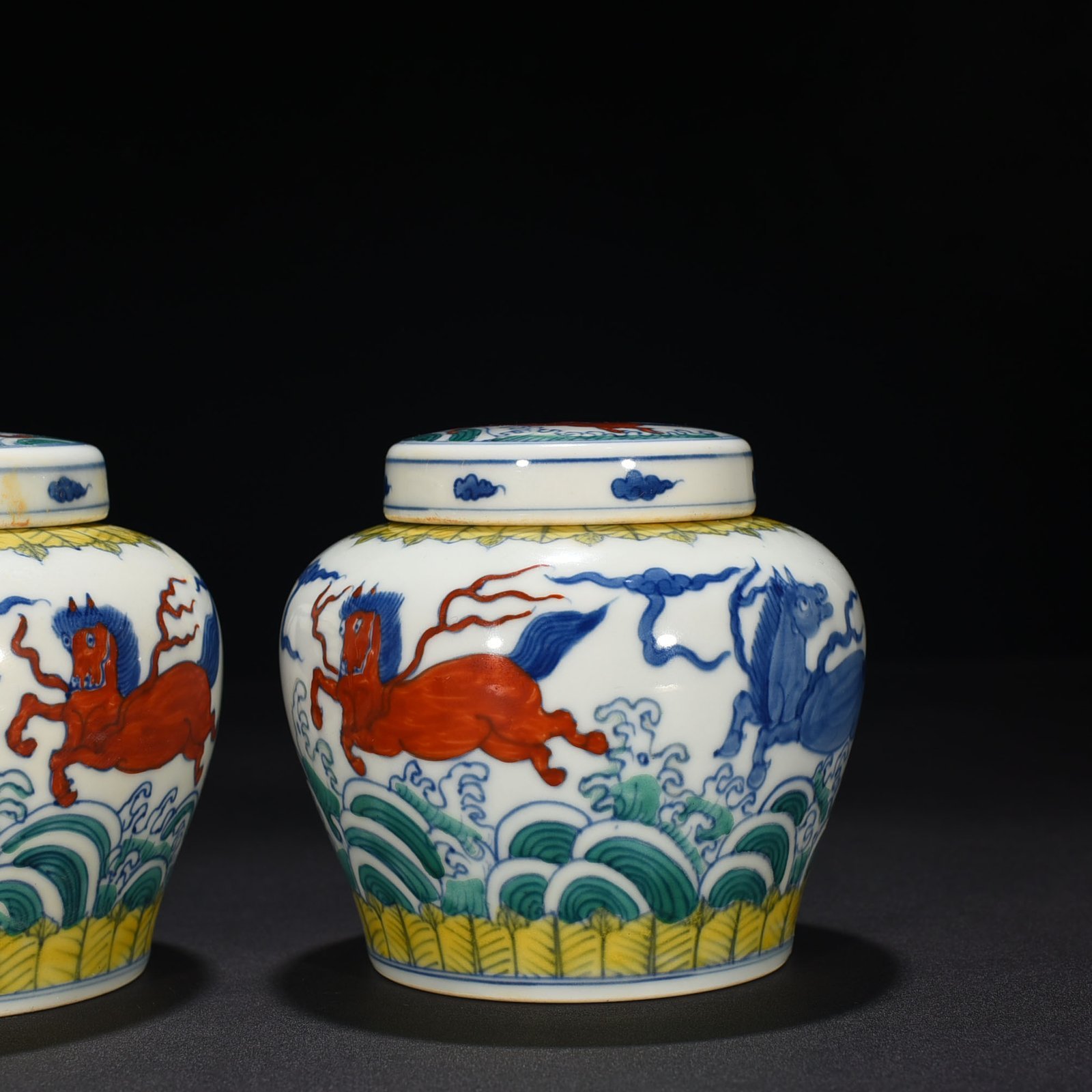 Ming Dynasty Chenghua Dou Cai Tianma pattern Tianzi jar