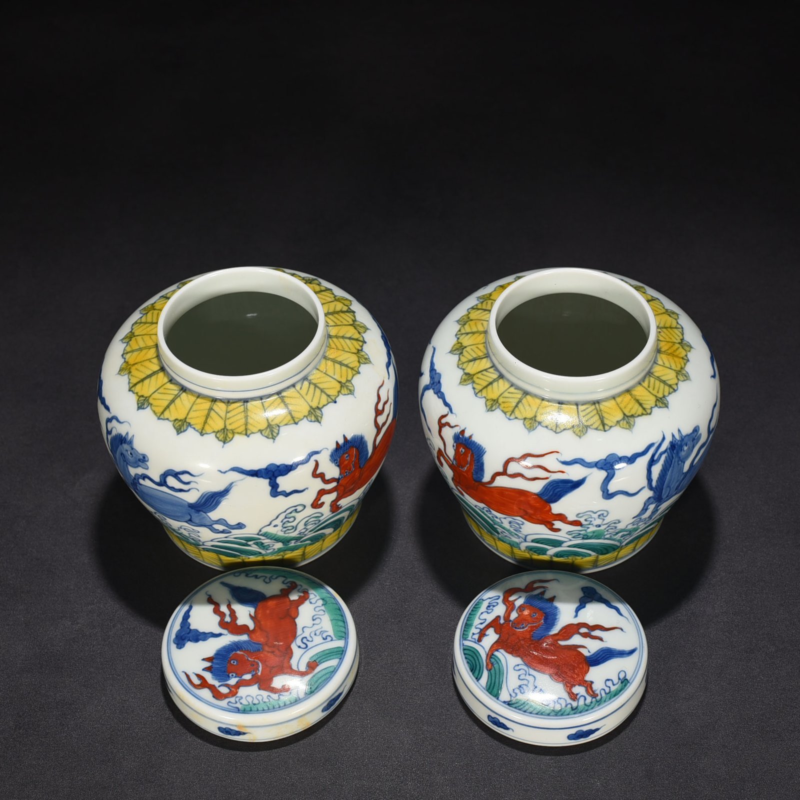 Ming Dynasty Chenghua Dou Cai Tianma pattern Tianzi jar