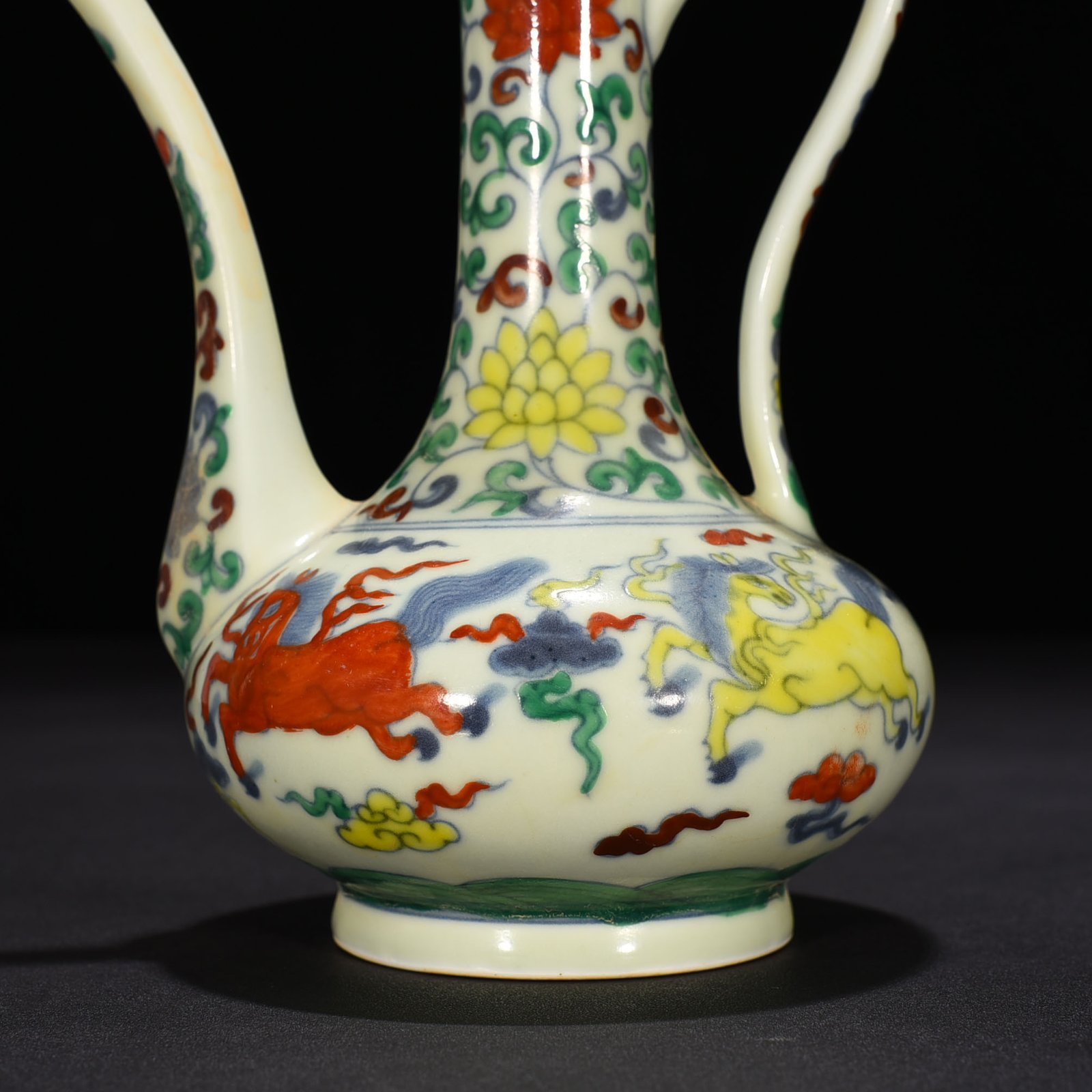 Ming Dynasty Chenghua Dou Cai Pegasus pattern ewer