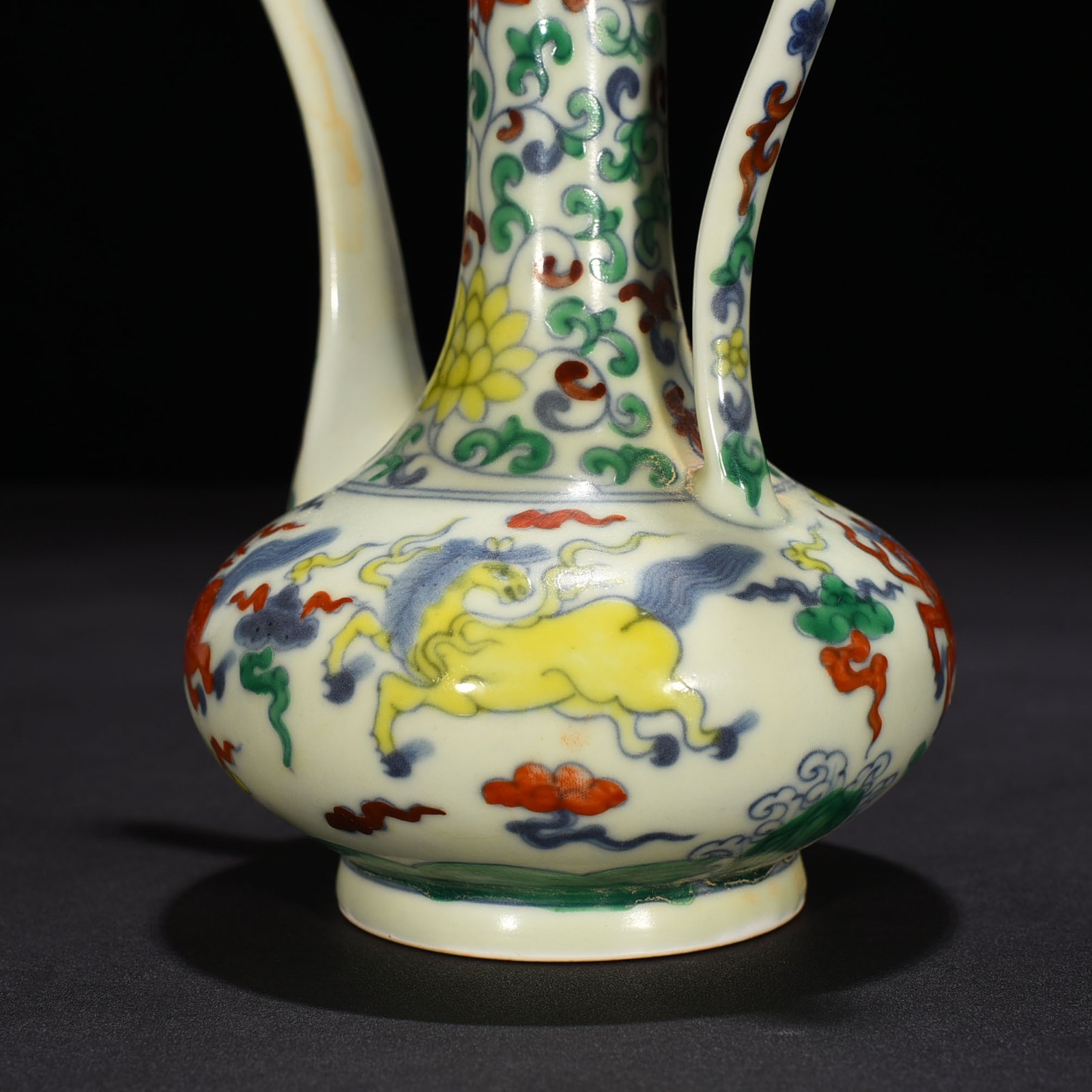 Ming Dynasty Chenghua Dou Cai Pegasus pattern ewer