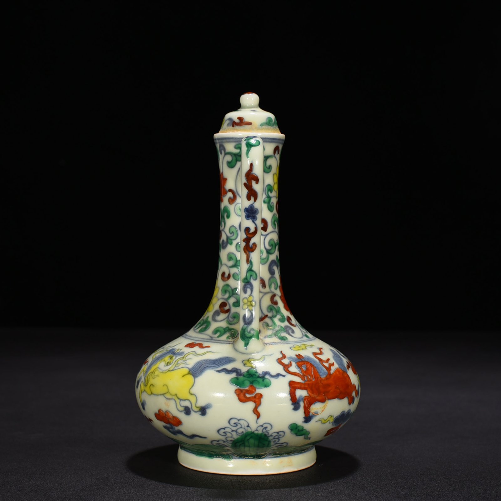 Ming Dynasty Chenghua Dou Cai Pegasus pattern ewer