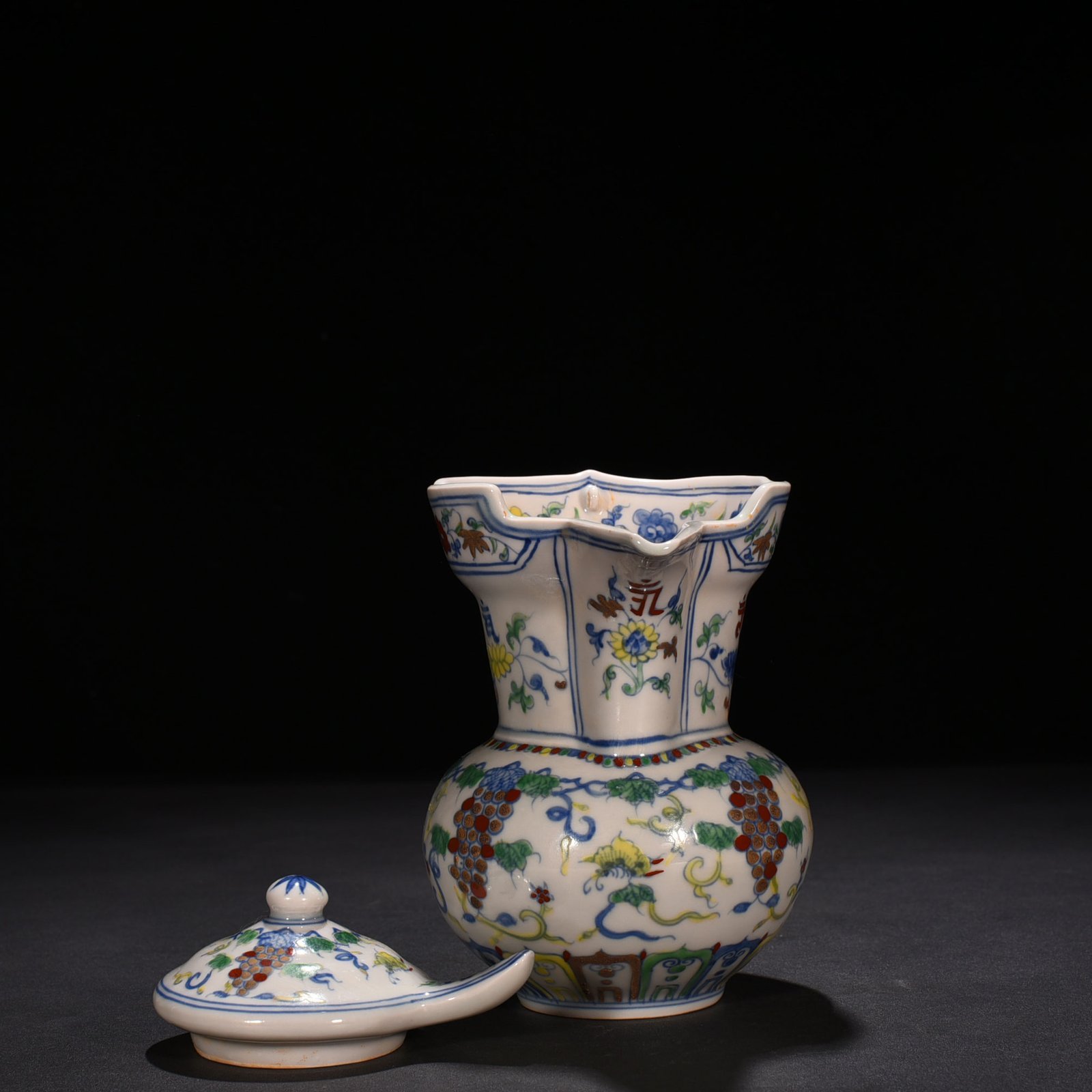 Ming Dynasty Chenghua doucai colorful purple Wan Guifei style monk’s hat pot