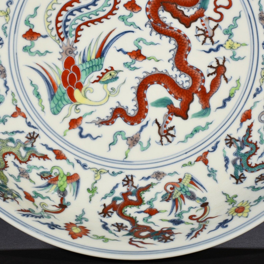 Ming Dynasty Chenghua Doucai colorful nine dragon and nine phoenix pattern dish
