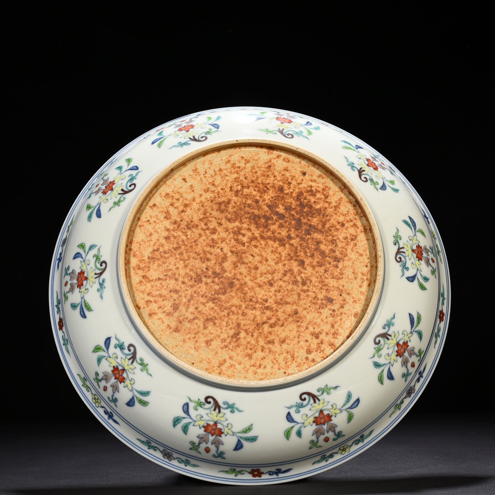 Ming Dynasty Chenghua Doucai colorful nine dragon and nine phoenix pattern dish