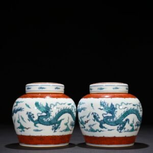 Ming Dynasty Chenghua Doucai colorful purple cloud and dragon pattern Tianzi jar
