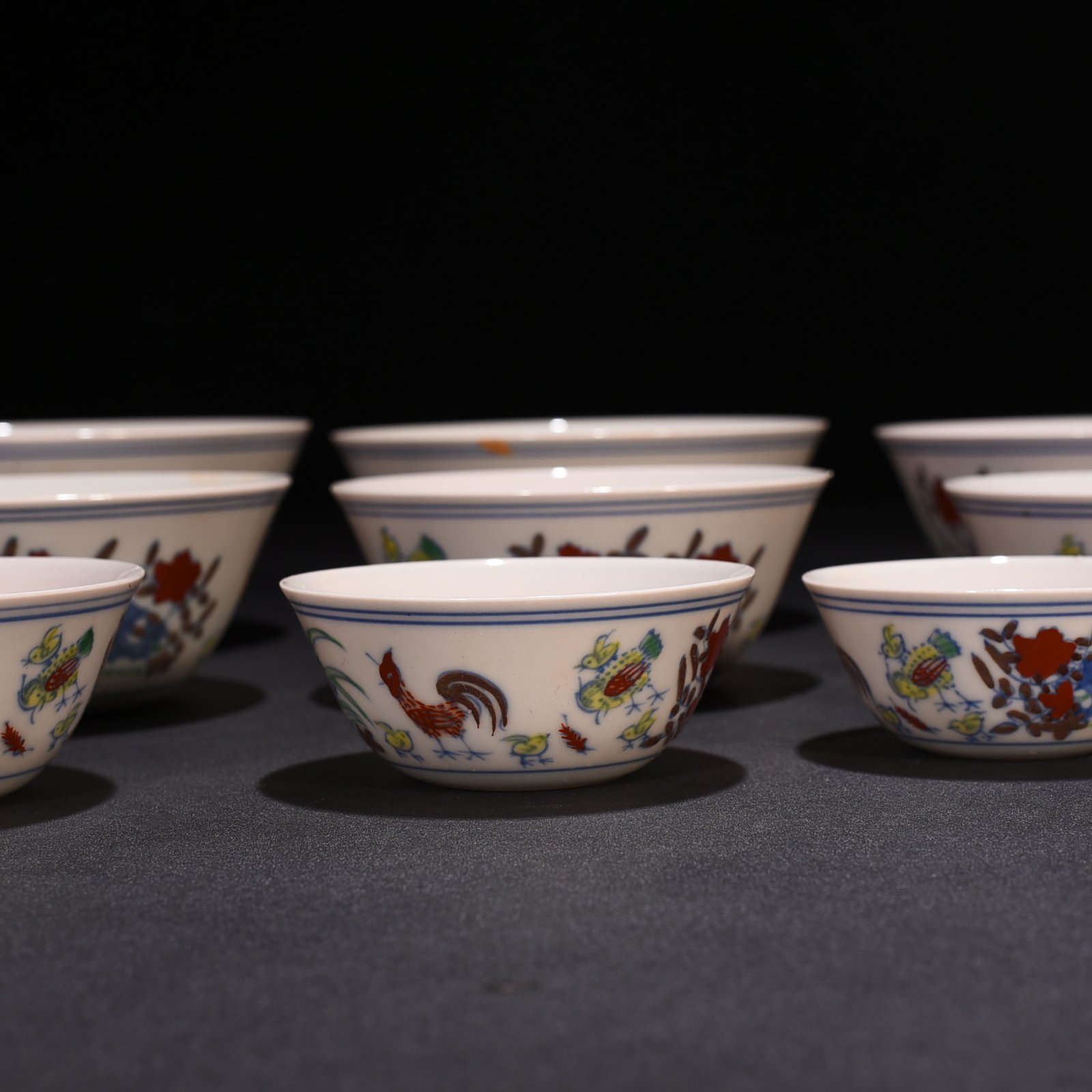 Ming Dynasty Chenghua Doucai colorful family portrait hen pattern bowl