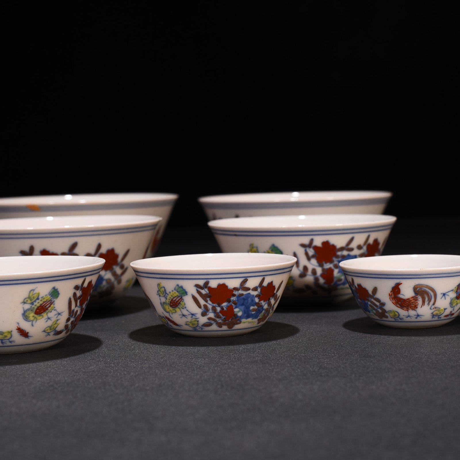 Ming Dynasty Chenghua Doucai colorful family portrait hen pattern bowl