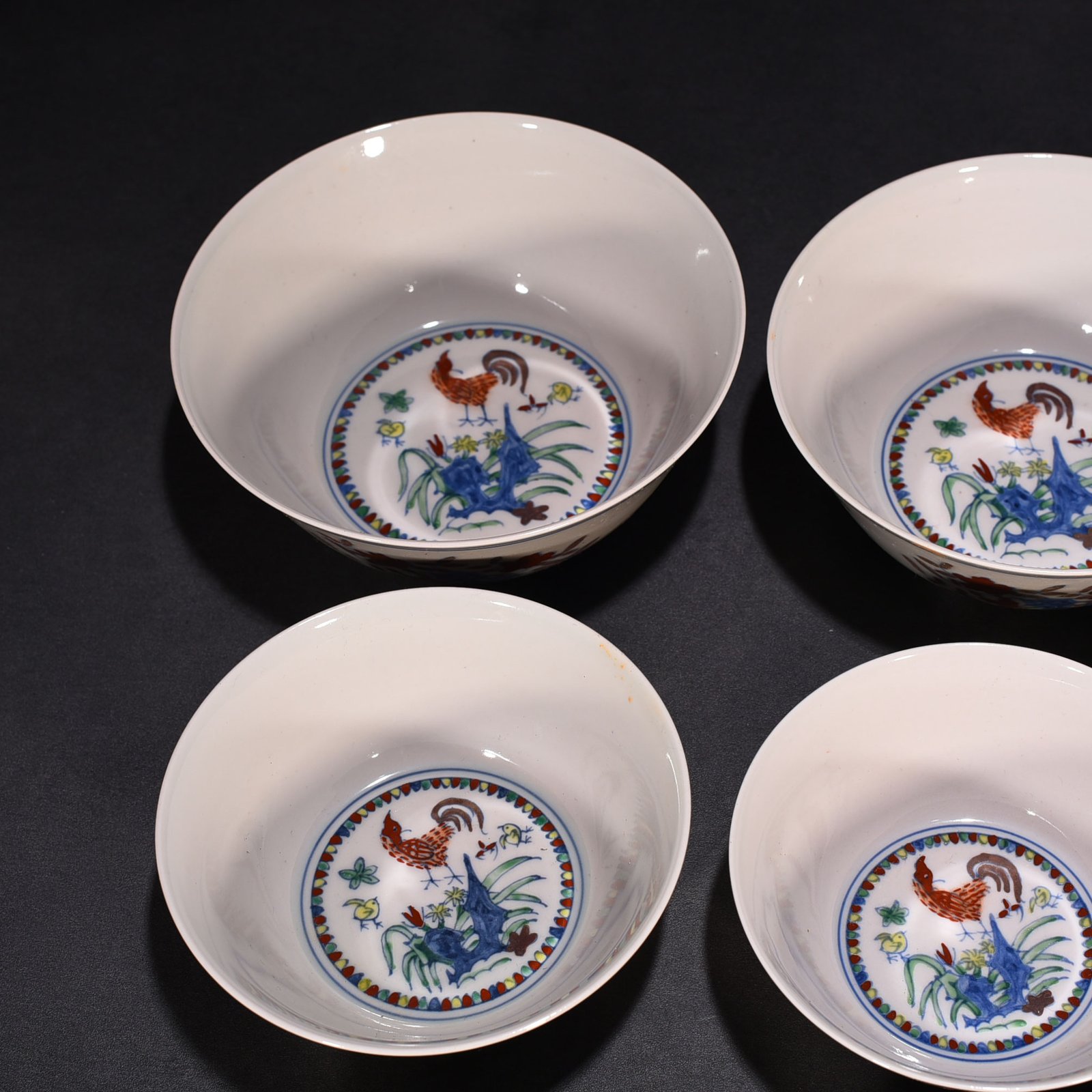 Ming Dynasty Chenghua Doucai colorful family portrait hen pattern bowl