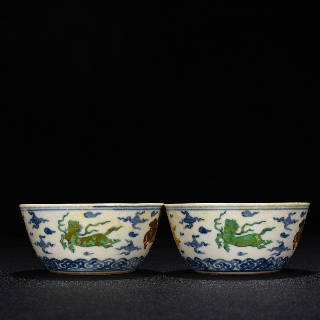 Ming Dynasty Chenghua doucai purple Pegasus pattern cylinder cup