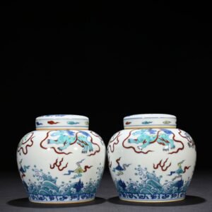 Ming Dynasty Chenghua Doucai colorful sea water auspicious animal pattern sky-shaped jar