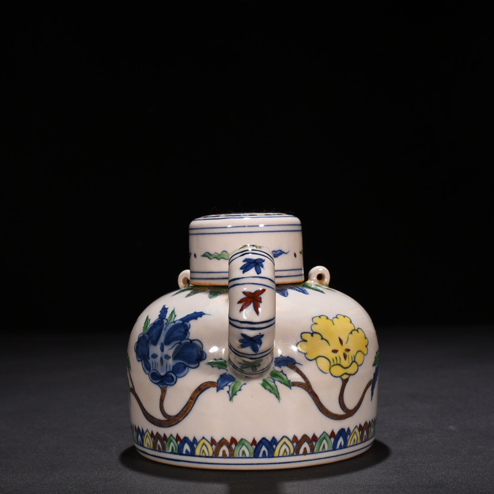 Ming Dynasty Chenghua Doucai colorful purple royal concubine style bamboo pot