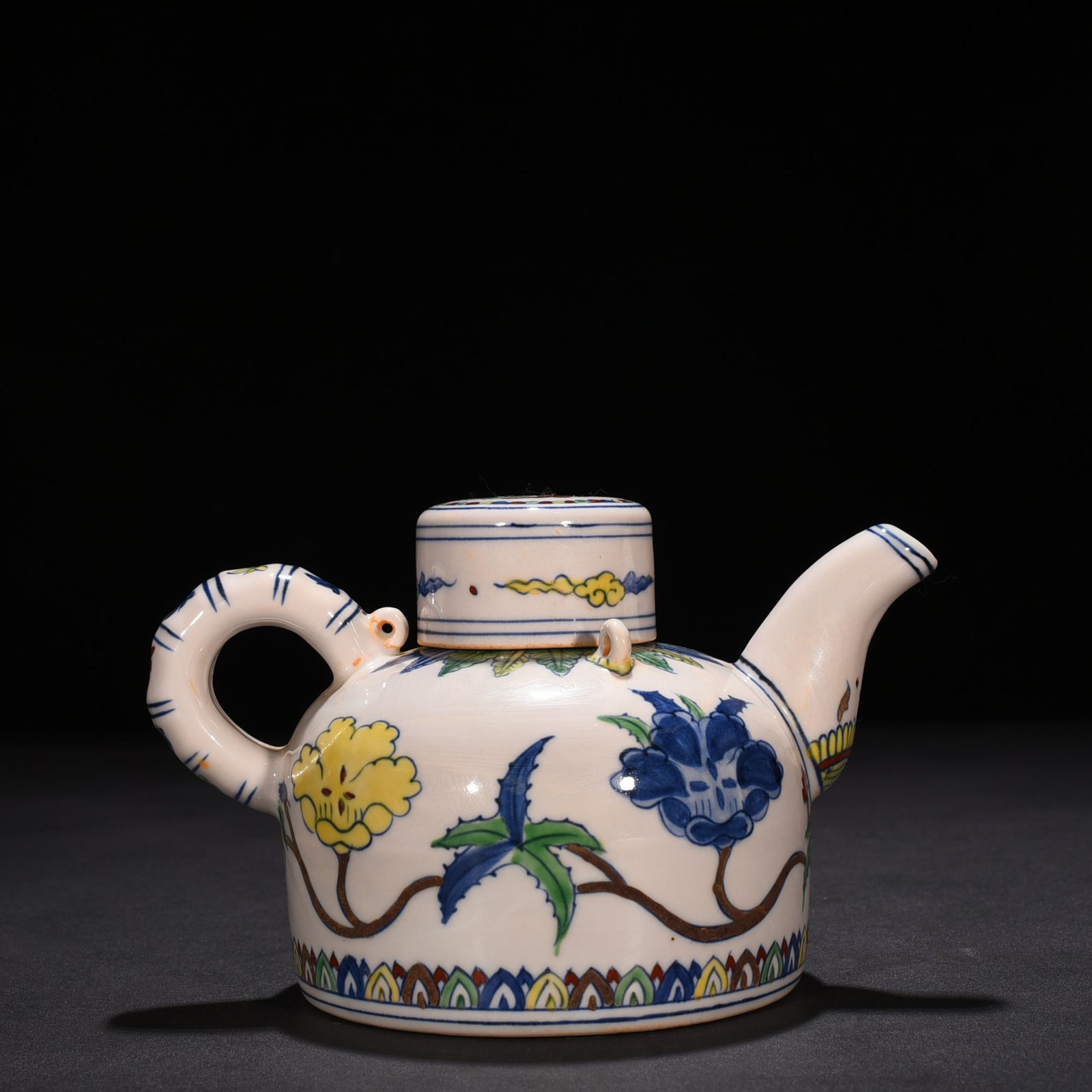 Ming Dynasty Chenghua Doucai colorful purple royal concubine style bamboo pot