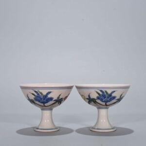 Ming Dynasty Chenghua doucai purple okra pattern stem cup