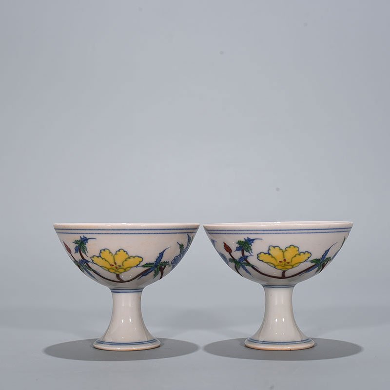 Ming Dynasty Chenghua doucai purple okra pattern stem cup
