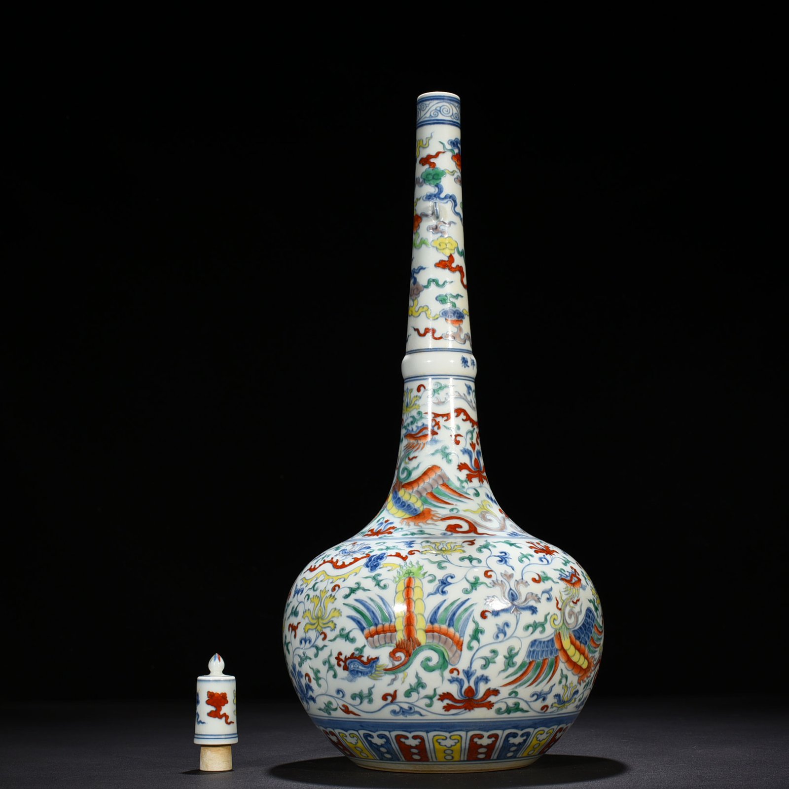 Ming Dynasty Chenghua doucai purple tangled branches and phoenix pattern crane neck vase