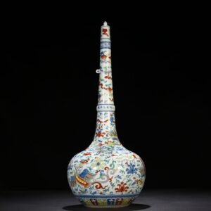 Ming Dynasty Chenghua Doucai purple and phoenix-patterned crane-neck vase