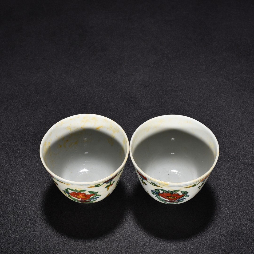 Ming Dynasty Chenghua Dou Cai purple flower pattern cup