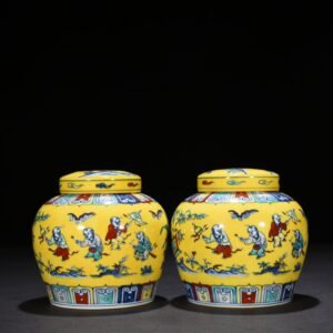 Ming Dynasty Chenghua Doucai Jiaoyang glazed Tianzi jar with baby play pattern