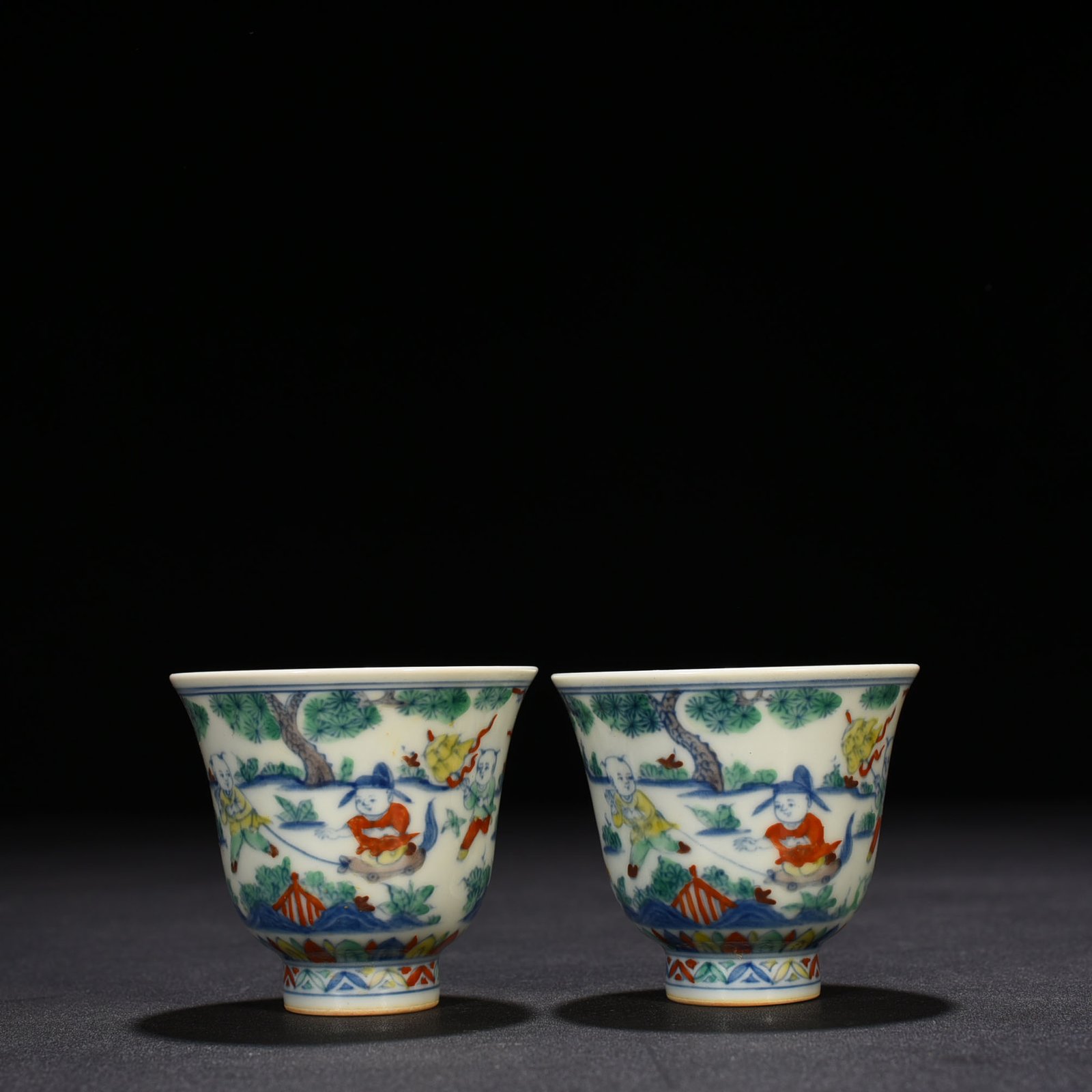 Ming Dynasty Chenghua Dou Colorful Infant Playing Cup
