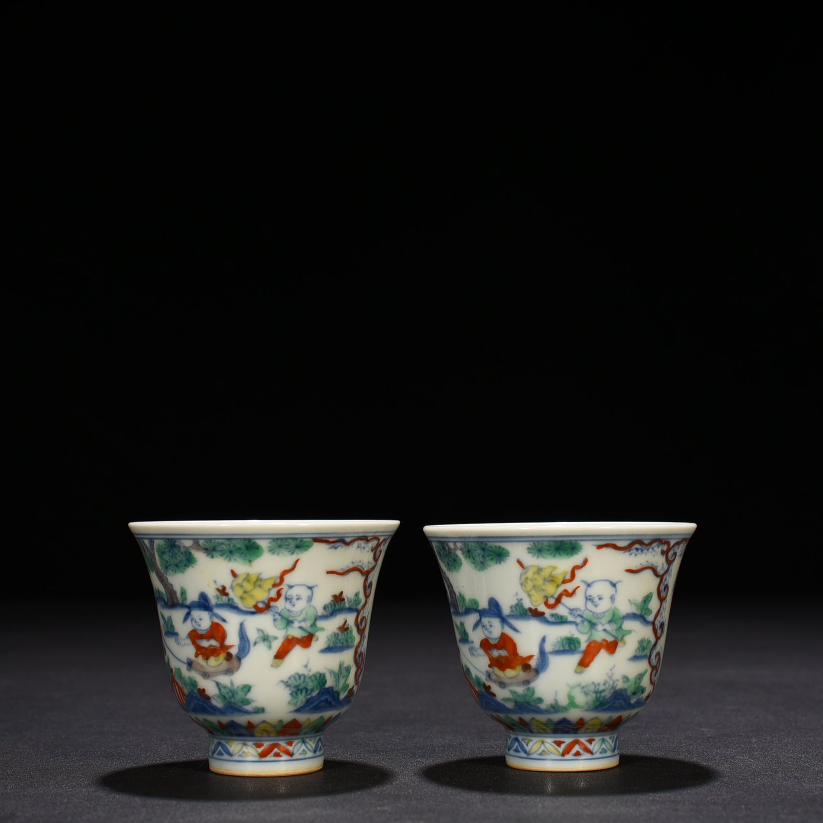 Ming Dynasty Chenghua Dou Colorful Infant Playing Cup