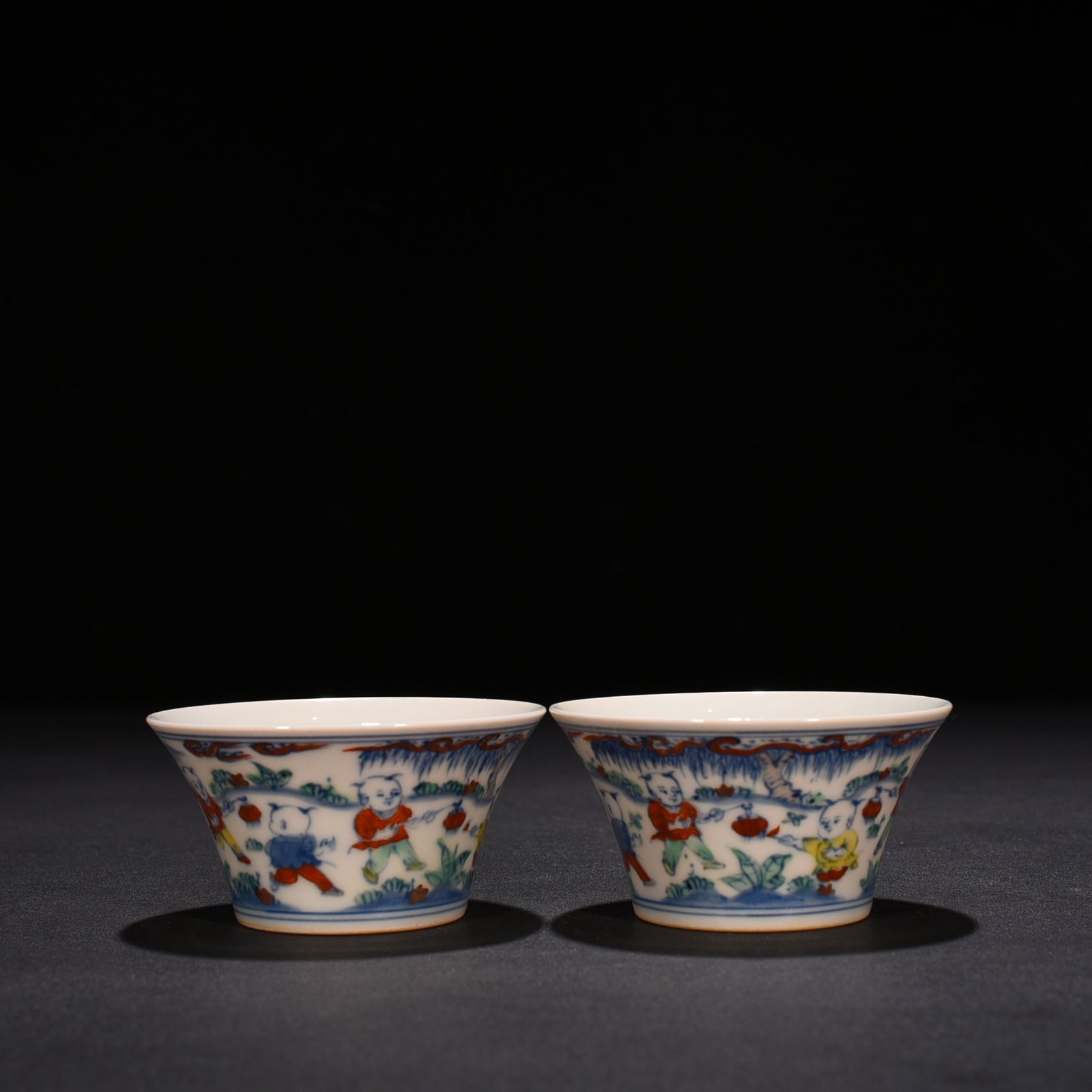 Ming Dynasty Chenghua Dou Colorful Horseshoe Cup with Infant Play Pattern