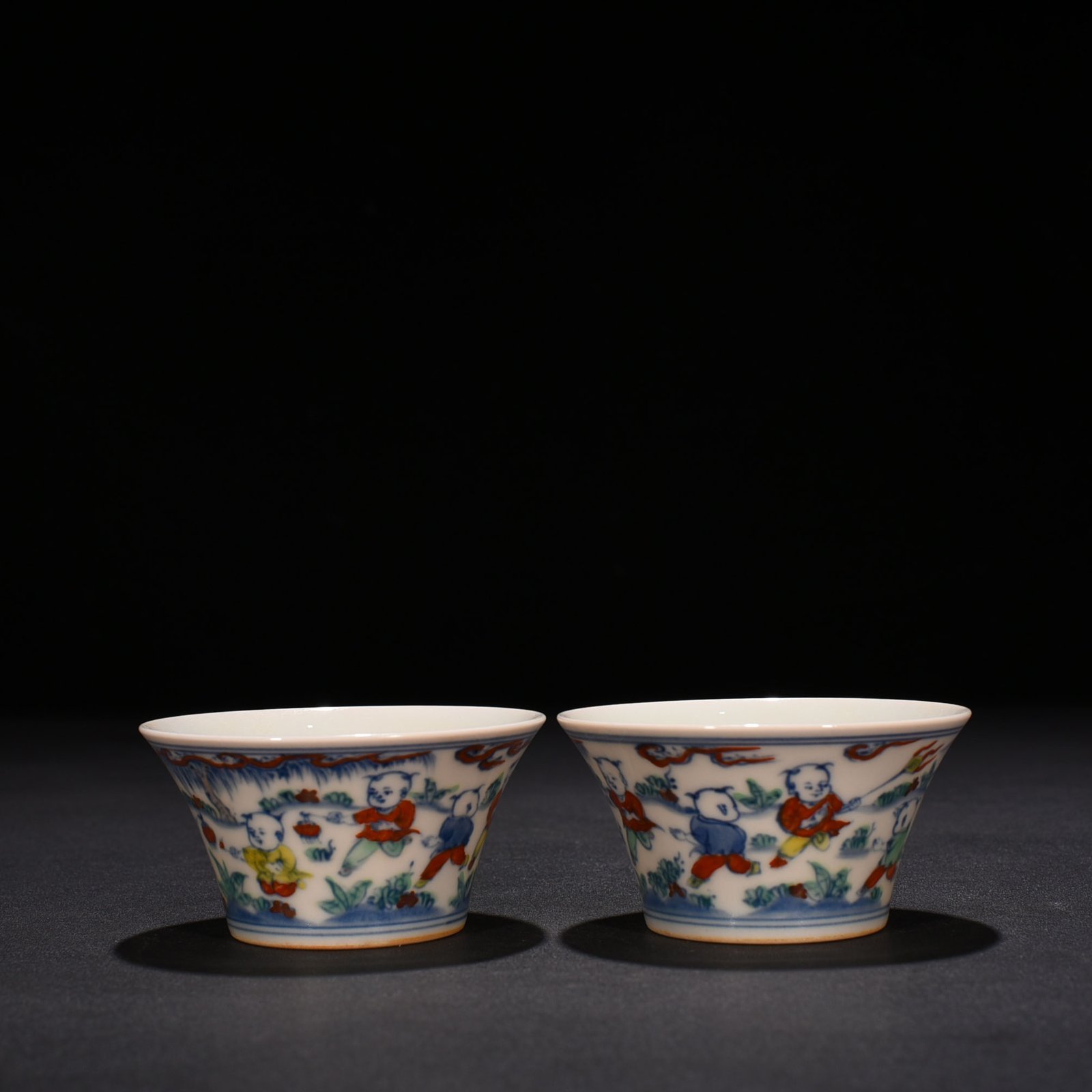 Ming Dynasty Chenghua Dou Colorful Horseshoe Cup with Infant Play Pattern