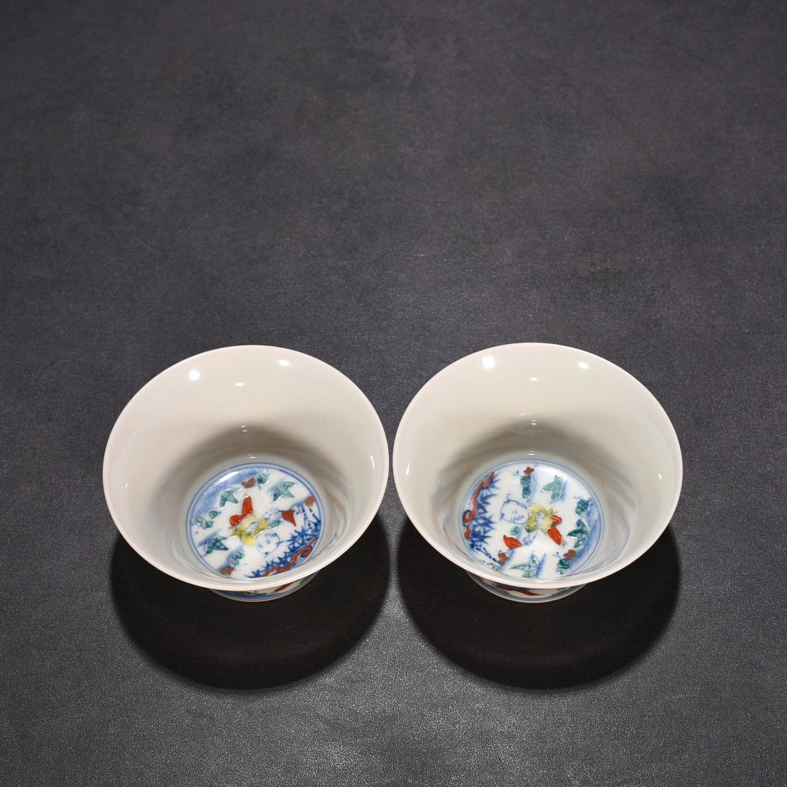 Ming Dynasty Chenghua Dou Colorful Horseshoe Cup with Infant Play Pattern